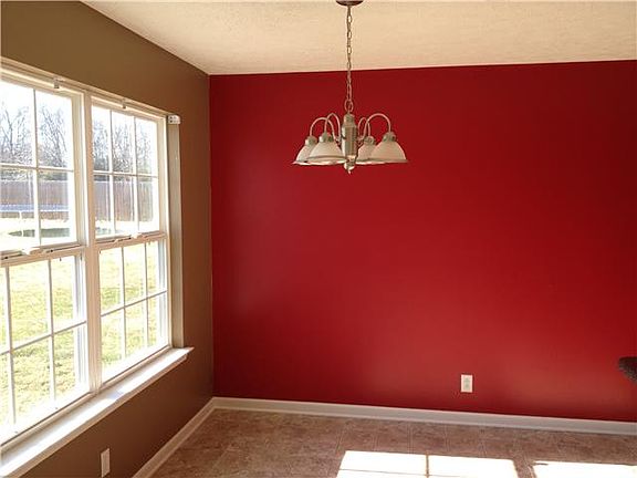 3rd image of 2801 Wellington Pl
