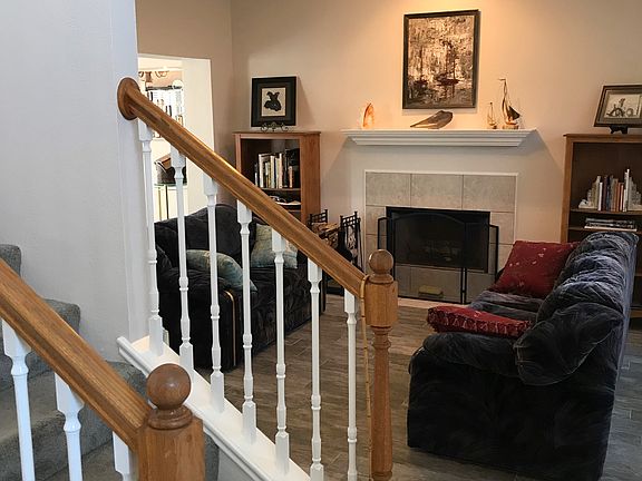 5th image of 16142 Pionciana St