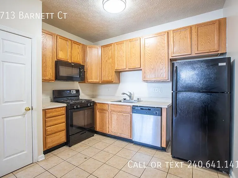 1713 Barnett Ct — Photo 15