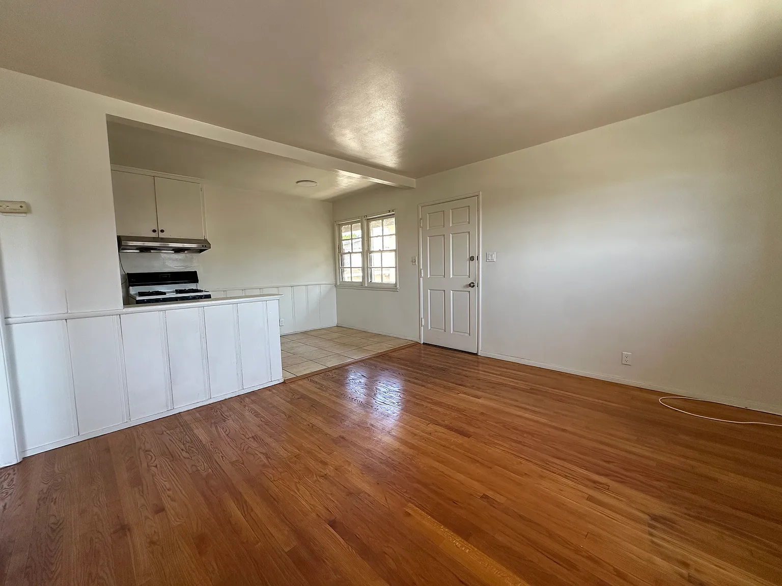 1 bed, 650 sqft, $1,900 — Photo 3