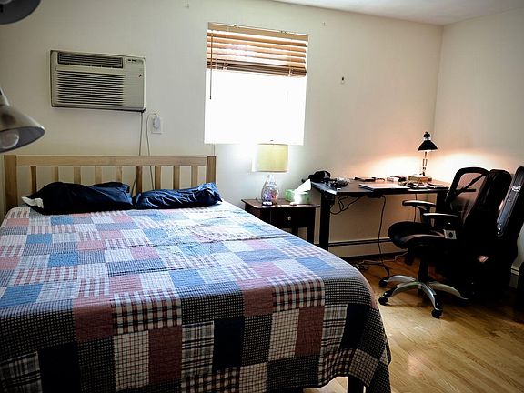 3rd image of 30 Chester St APT 3