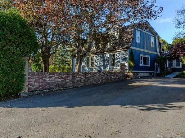 356 Hampton Rd, Quispamsis, NB E2E 4T8