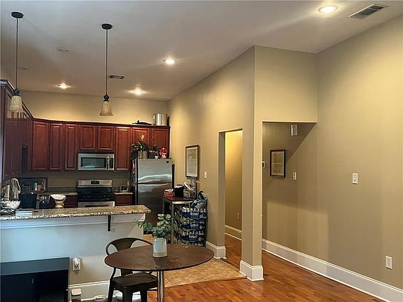 4th image of 6102-04 Milne Blvd