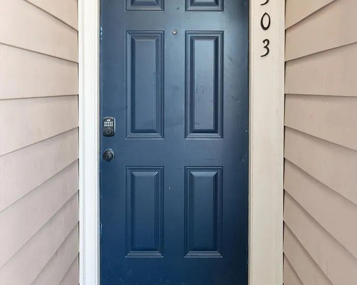 2414 Longview St #303 — Photo 17