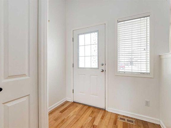 2nd image of 15770 E Everstone Rd SW