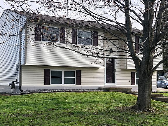 2nd image of 1450 Cranbrook Dr