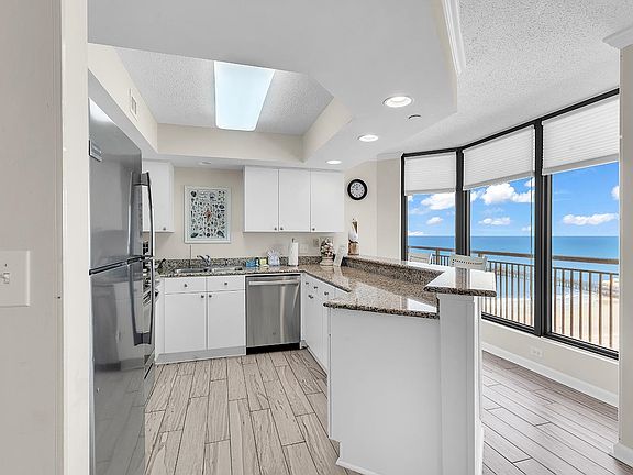 4th image of 8560 Queensway Blvd. #1704