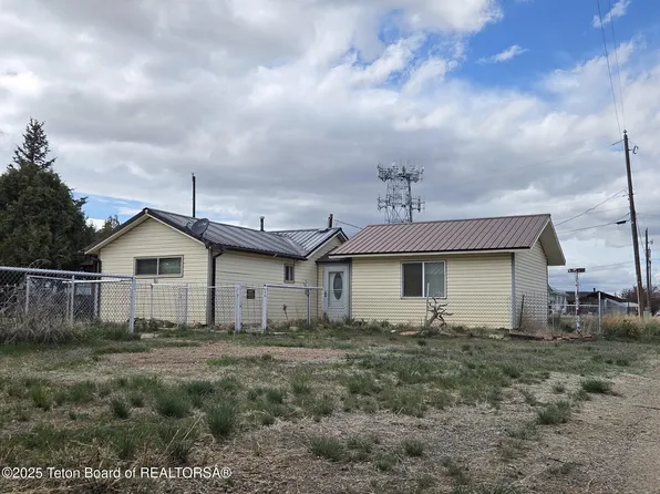 159 Oak St, La Barge, WY 83123