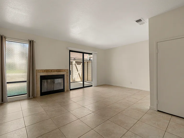 5607 Walnut Ave #9 — Photo 14