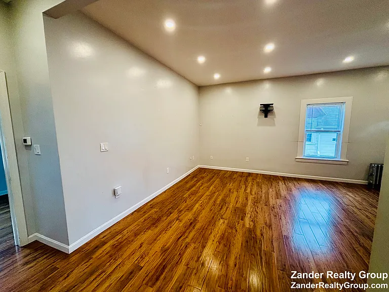 28 Wabon St #2 — Photo 2
