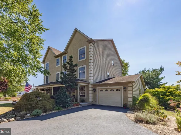 110 W 4th Ave, Collegeville, PA 19426