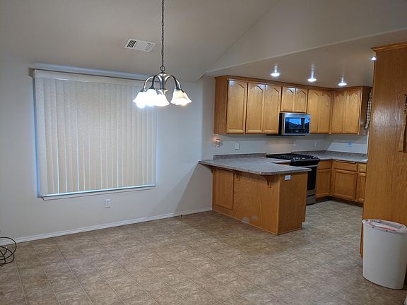 4th image of 3885 Avenue C