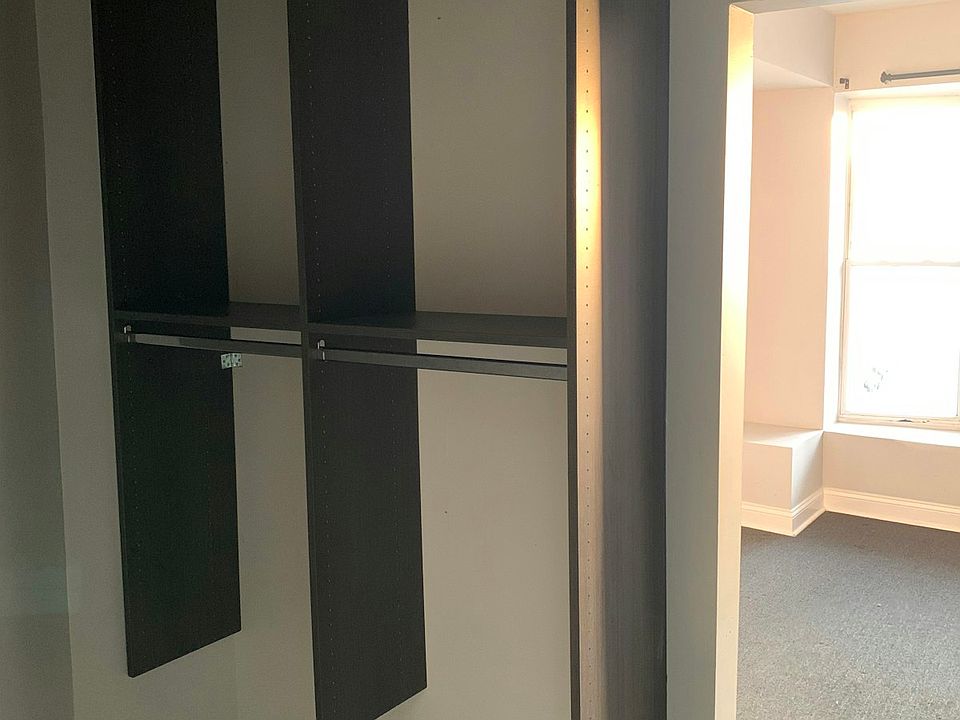 Master Bedroom - Walk in closet