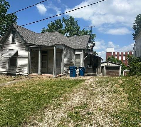 4th image of 903 E Capitol Ave