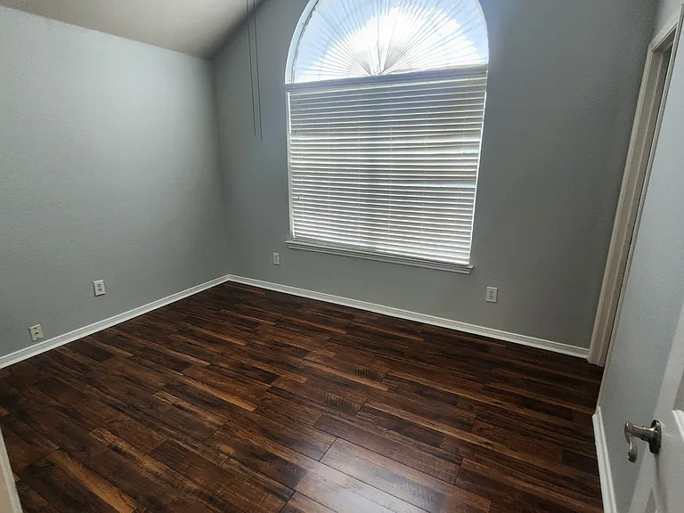 417 Saddlebrook Dr — Photo 22