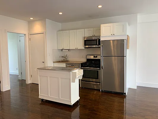 Rented by Compass | media 24