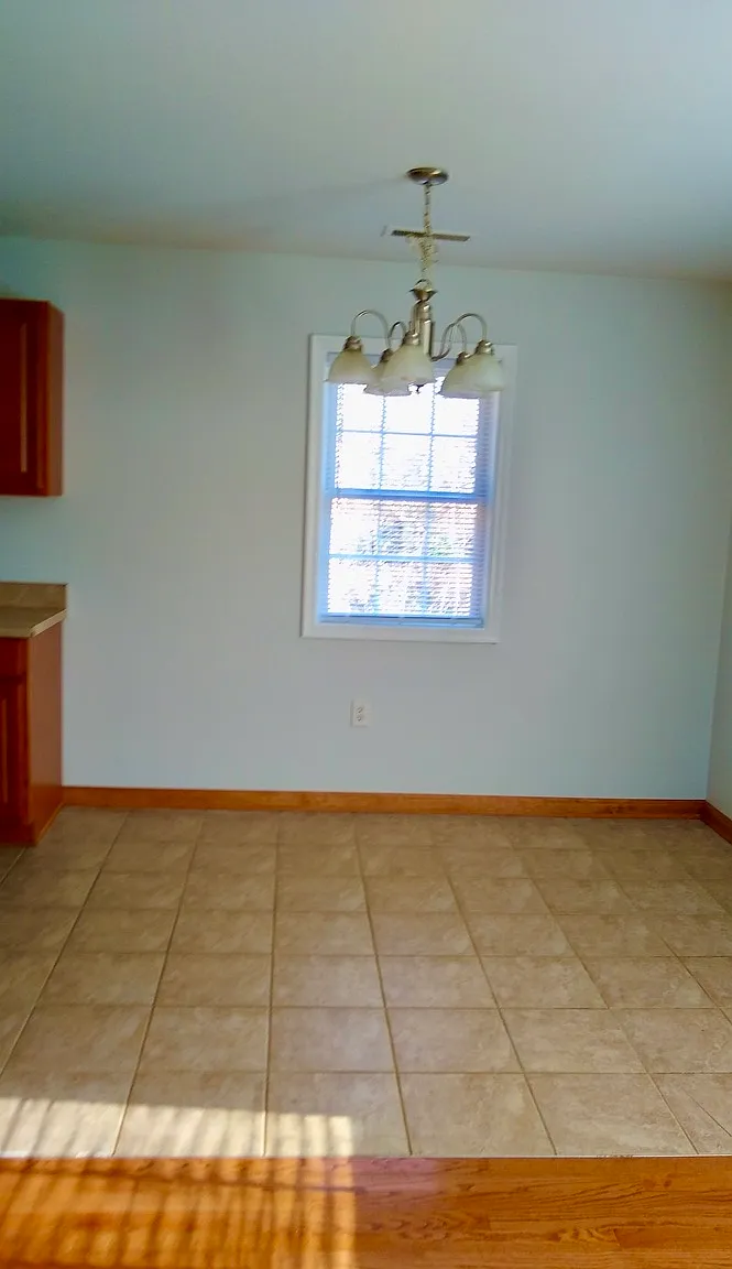 Evergreen Road 1160 - 1 — Photo 2
