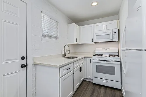 2539 W Pierson St Photo 1