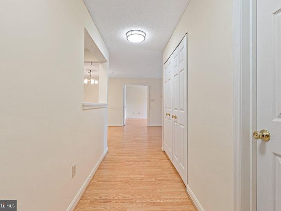 3rd image of 10022 Vanderbilt Cir #613
