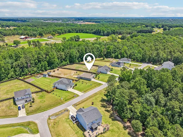 121 Rawls Meadow Ln, Fuquay Varina, NC 27526