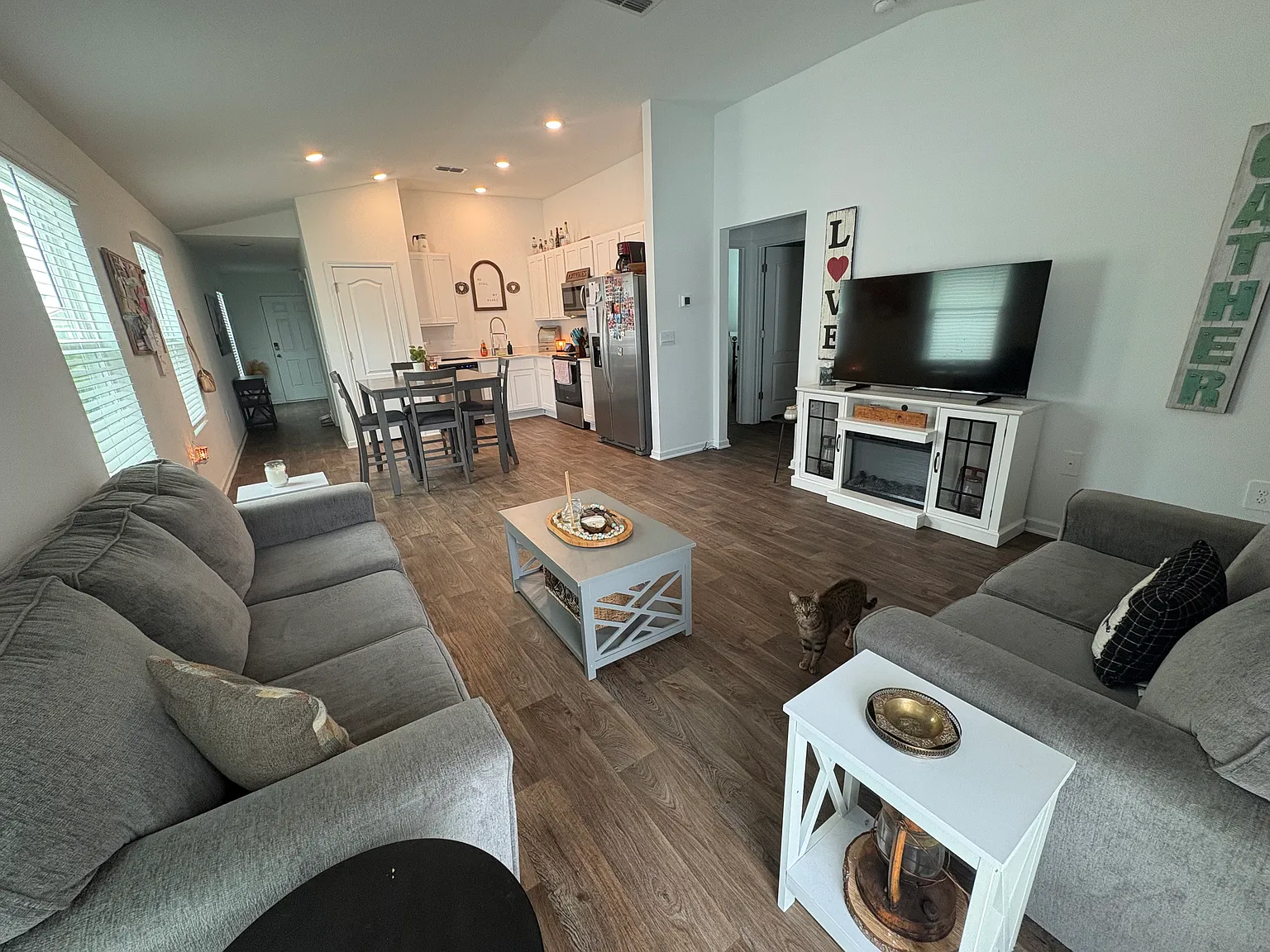 3 bed, 1222 sqft, $750 — Photo 2
