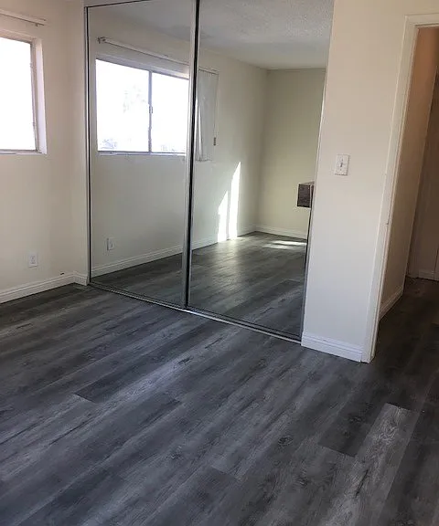 5736 Lexington Ave — Photo 9