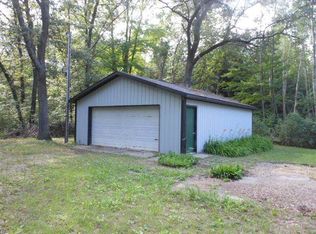 2261 Oakridge Dr, Farwell, MI 48622