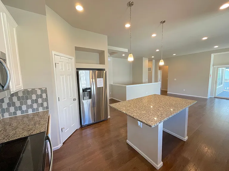 6706 Golden Briar Ln — Photo 12