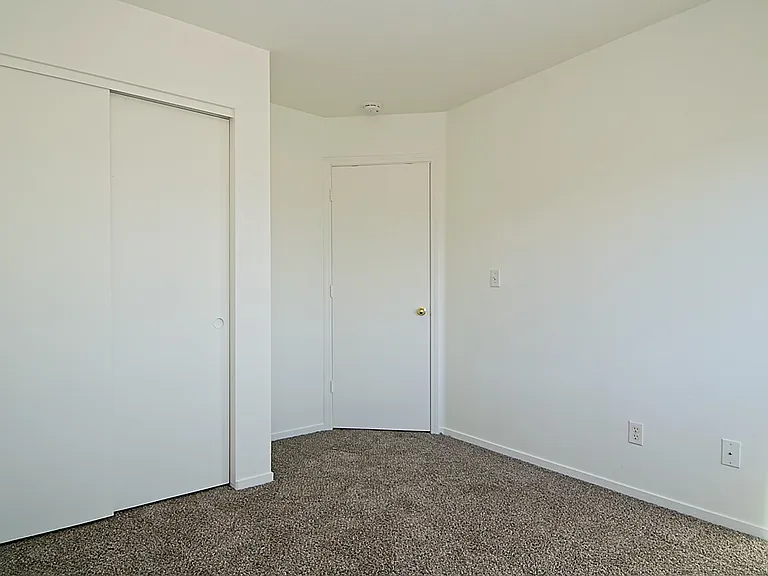 424 Valley Cir #D — Photo 7