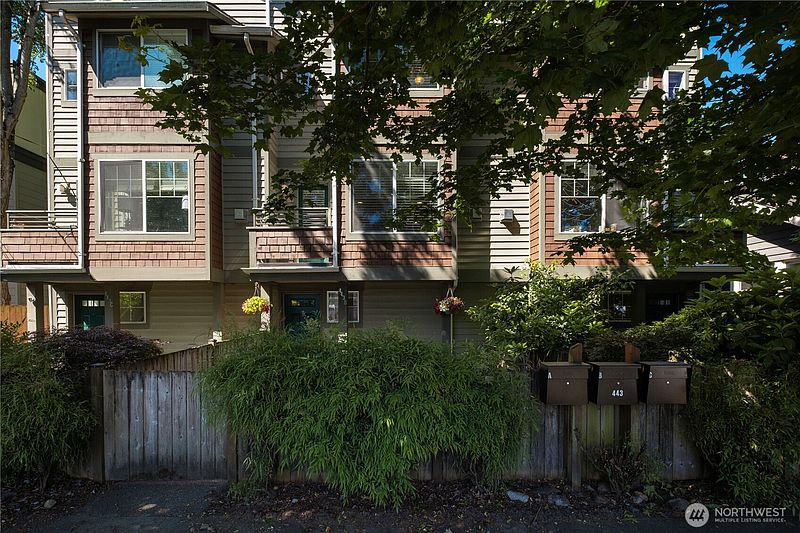 3rd image of 443 NE Ravenna Boulevard #B