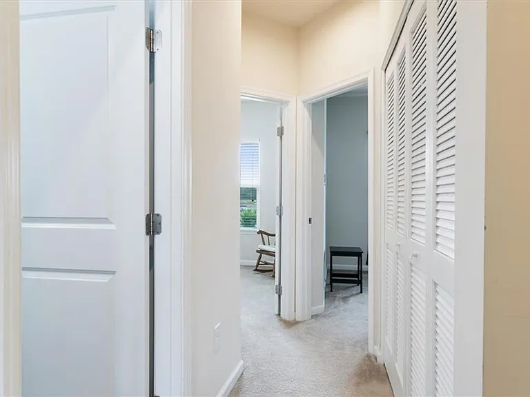 4002 Luminary Dr — Photo 31