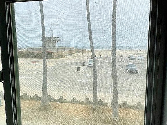 2nd image of 2211 Ocean Front Walk #D