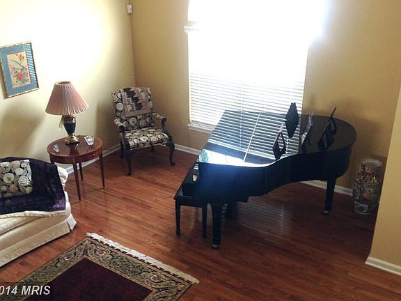3rd image of 247 Amber Cir