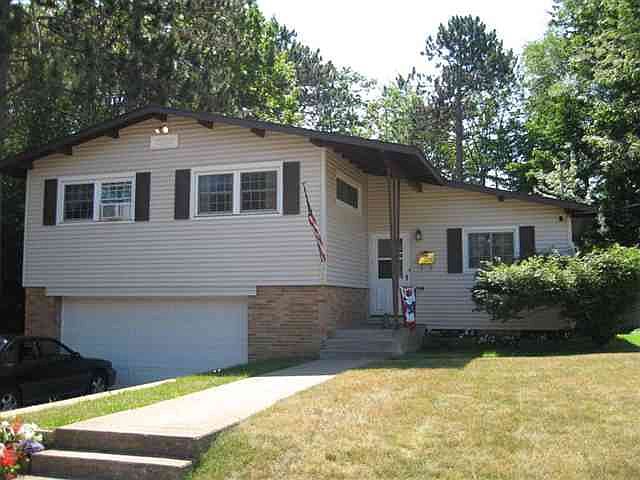 1st image of 815 W College Ave