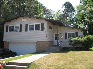 815 W College Ave, Marquette, MI 49855