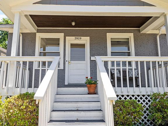 2nd image of 3919 Oakpark Pl