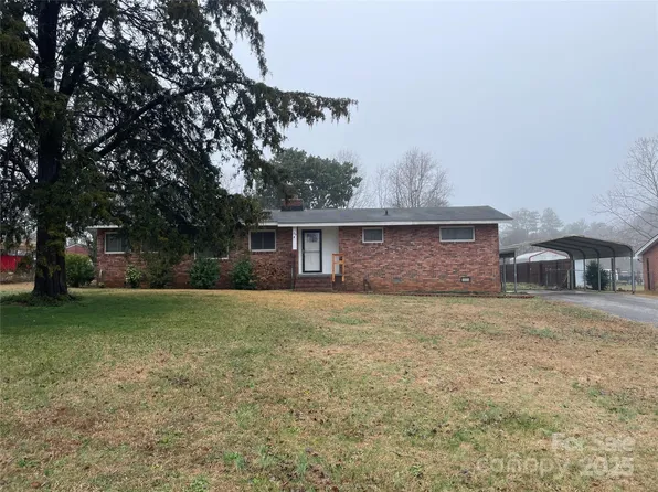 208 Belvue Dr, Union, SC 29379