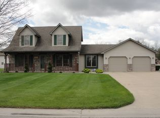 8031 Creston Dr, Freeland, MI 48623