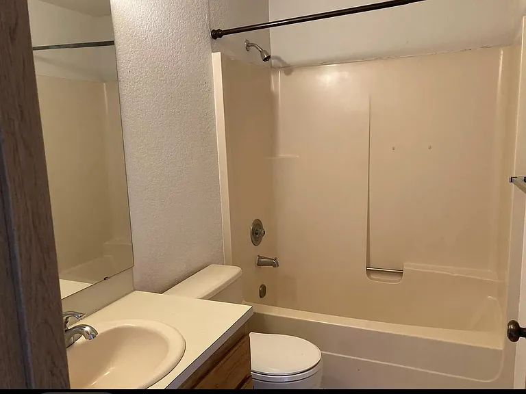 929 N 98th St #22 — Photo 15