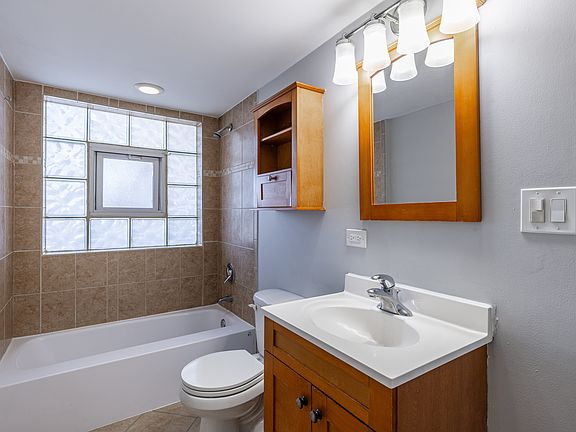 5th image of 7522 W Grand Ave #3