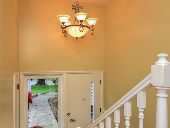 4th image of 11729 Mayberry St