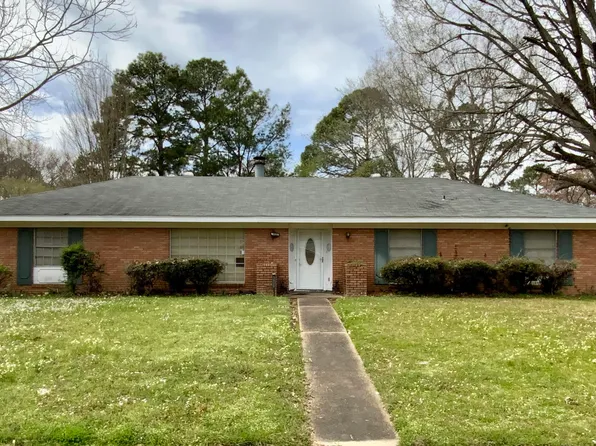 5835 E Sedgwick Ct, Jackson, MS 39211
