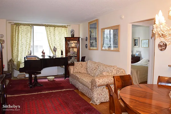 Rented by Sotheby's International Realty | media 42