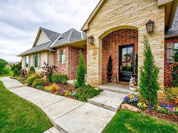 2nd image of 541 War Admiral Ct