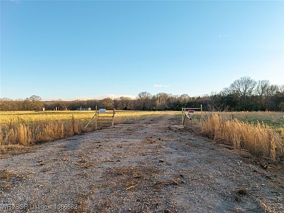 3rd image of Tbd E Highway 10