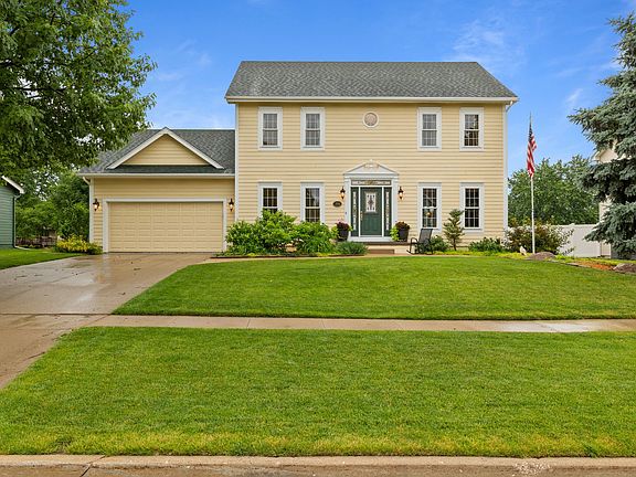 2nd image of 1214 Sandalwood Ct SW