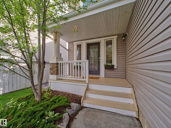 3rd image of 205 Sheppard Ct SW