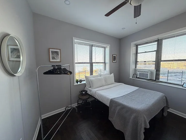 232 Richmond Ter #3F — Photo 1