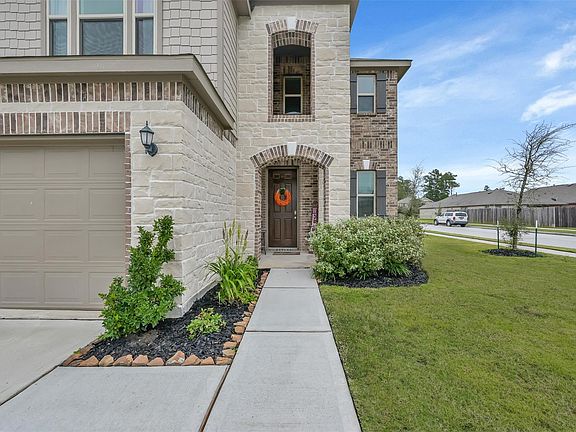 3rd image of 1127 Littleton Ct