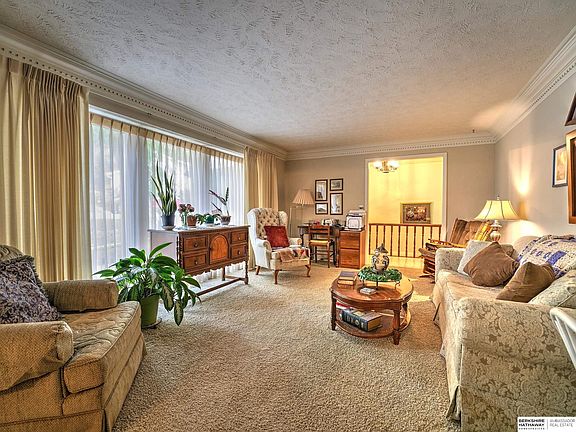 4th image of 923 Bayberry Dr